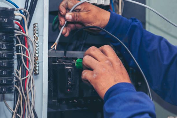 Best Emergency Electrical Repair  in La Crosse, WI